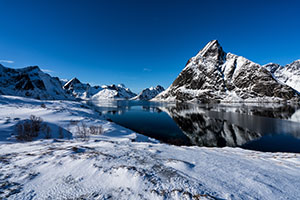 Kangerlussuaq Fjord/Pond Inlet